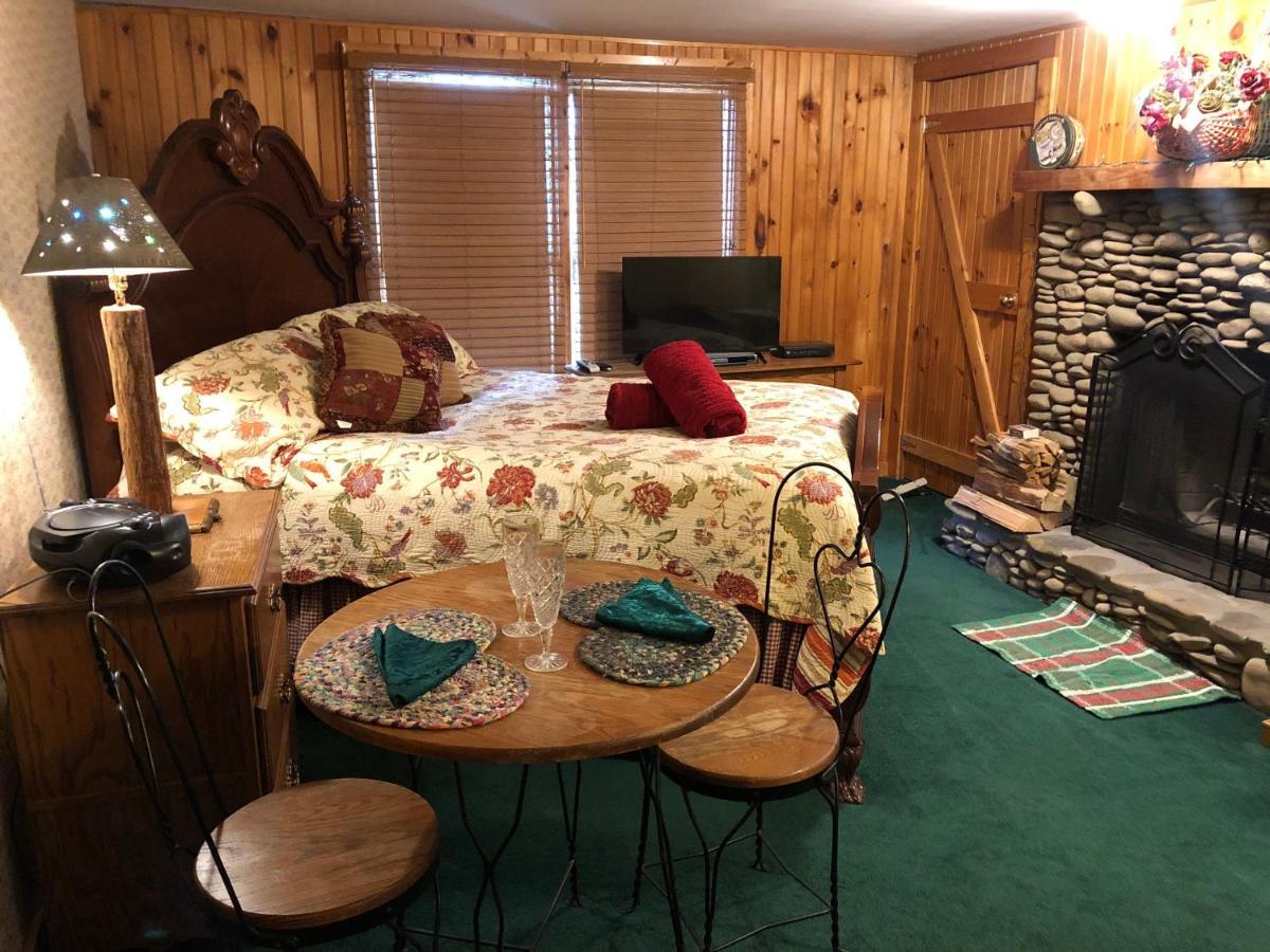 Smokies Bed And Breakfast - Evergreen Cottage Inn Pigeon Forge Exterior foto